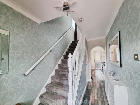 3 bedroom End of terrace house for sale in Everingham Road, Cantley, Doncaster, DN4