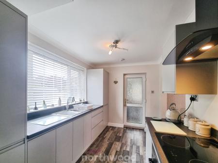 3 bedroom End of terrace house for sale in Everingham Road, Cantley, Doncaster, DN4