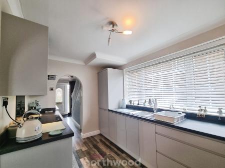 3 bedroom End of terrace house for sale in Everingham Road, Cantley, Doncaster, DN4