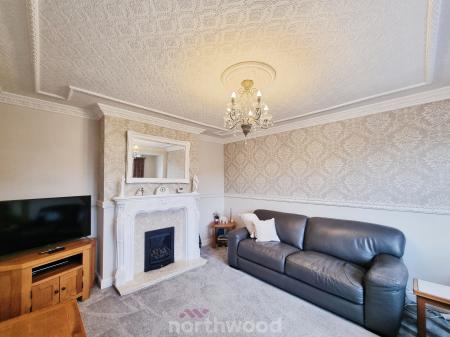 3 bedroom End of terrace house for sale in Everingham Road, Cantley, Doncaster, DN4