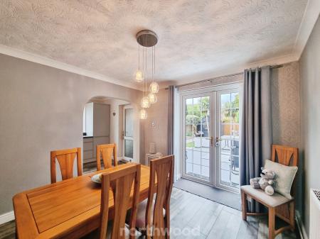 3 bedroom End of terrace house for sale in Everingham Road, Cantley, Doncaster, DN4