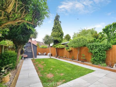 3 bedroom End of terrace house for sale in Everingham Road, Cantley, Doncaster, DN4