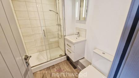 1 bedroom Flat to let in Portland Place, Doncaster, DN1