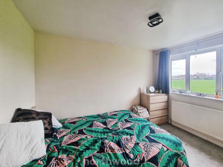 4 bedroom End of terrace house for sale in Borrowdale Close, Carcroft, Doncaster, DN6