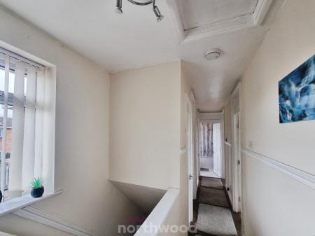 4 bedroom End of terrace house for sale in Borrowdale Close, Carcroft, Doncaster, DN6