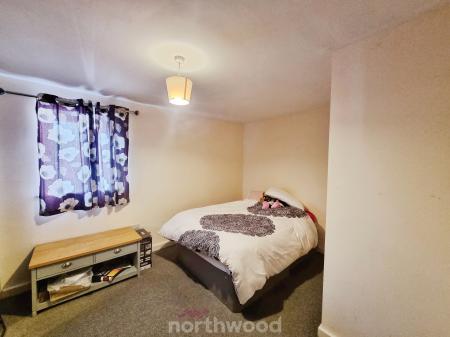 1 bedroom Flat to let in Holmes Carr Crescent, Rossington, Doncaster, DN11