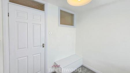 5 bedroom Detached house for sale in The Hollows, Bessacarr, Doncaster, DN4