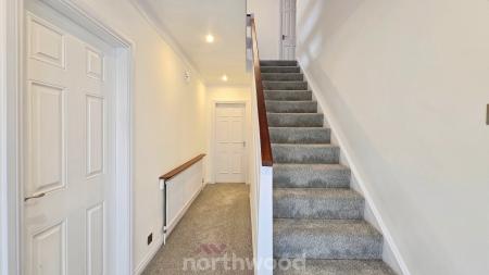 5 bedroom Detached house for sale in The Hollows, Bessacarr, Doncaster, DN4