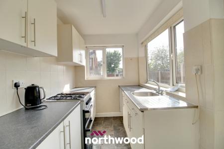 2 bedroom Terraced House to let in Burton Avenue, Balby, Doncaster, DN4