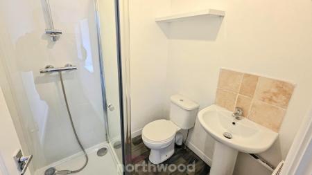 1 bedroom Flat to let in Bentley Road, Bentley, Doncaster, DN5