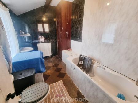 2 bedroom Commercial Property for sale in Kings Road, Doncaster, Doncaster, DN1