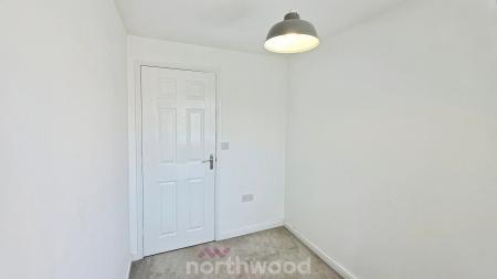 3 bedroom Semi-detached house to let in Fulwood Place, Bircotes, DN11