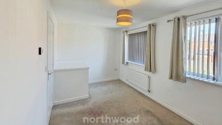 3 bedroom Semi-detached house to let in Fulwood Place, Bircotes, DN11