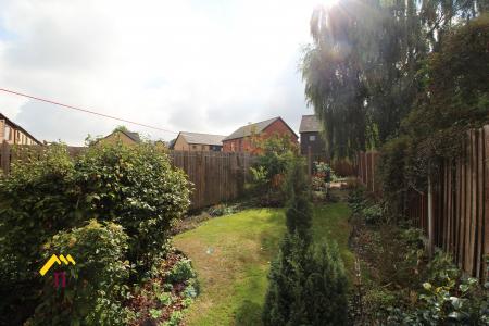 3 bedroom Semi-detached house to let in Exeter Road, Wheatley, Doncaster, DN2