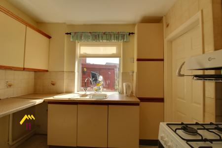 3 bedroom Semi-detached house to let in Exeter Road, Wheatley, Doncaster, DN2