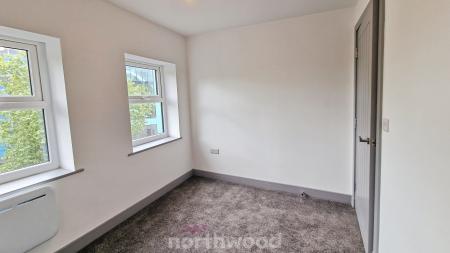 1 bedroom Flat to let in Portland Place, Doncaster, DN1