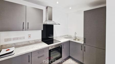 1 bedroom Flat to let in Portland Place, Doncaster, DN1