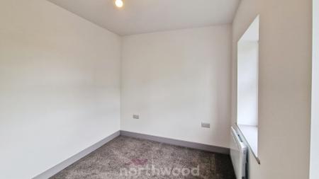 1 bedroom Flat to let in Portland Place, Doncaster, DN1