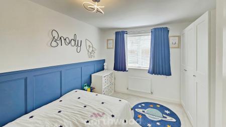 5 bedroom Detached house for sale in Fillies Avenue, Bessacarr, Doncaster, DN4