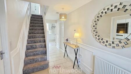 5 bedroom Detached house for sale in Fillies Avenue, Bessacarr, Doncaster, DN4