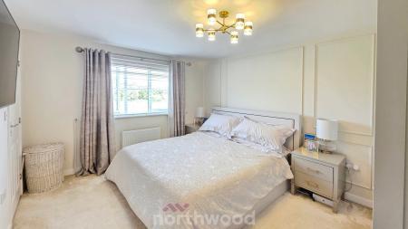 5 bedroom Detached house for sale in Fillies Avenue, Bessacarr, Doncaster, DN4