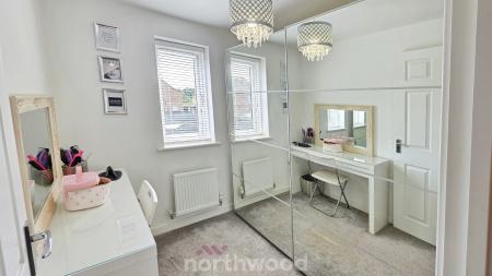 5 bedroom Detached house for sale in Fillies Avenue, Bessacarr, Doncaster, DN4