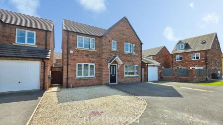 5 bedroom Detached house for sale in Fillies Avenue, Bessacarr, Doncaster, DN4