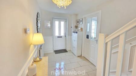 5 bedroom Detached house for sale in Fillies Avenue, Bessacarr, Doncaster, DN4