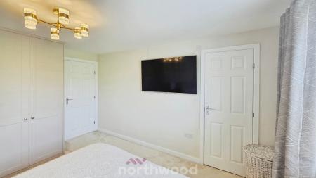 5 bedroom Detached house for sale in Fillies Avenue, Bessacarr, Doncaster, DN4