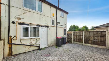 3 bedroom End of terrace house to let in Farquhar Road, Maltby, Rotherham, S66