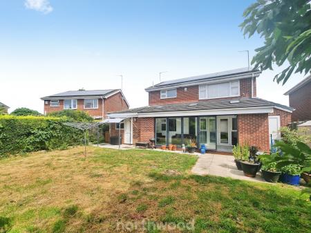 4 bedroom Detached house for sale in Cantley Manor Avenue, Cantley, Doncaster, DN4