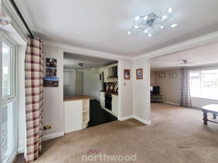 4 bedroom Detached house for sale in Cantley Manor Avenue, Cantley, Doncaster, DN4