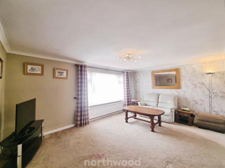 4 bedroom Detached house for sale in Cantley Manor Avenue, Cantley, Doncaster, DN4