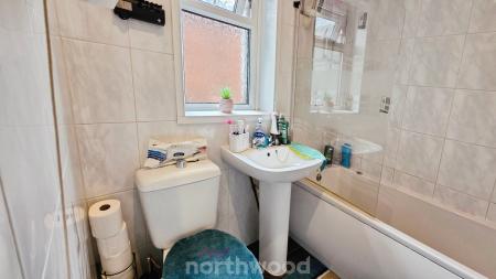 3 bedroom Terraced House to let in Strafford Road, Wheatley, Doncaster, DN2