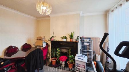 3 bedroom Terraced House to let in Strafford Road, Wheatley, Doncaster, DN2