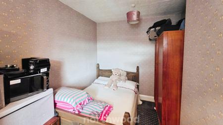 3 bedroom Terraced House to let in Strafford Road, Wheatley, Doncaster, DN2