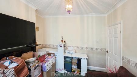 3 bedroom Terraced House to let in Strafford Road, Wheatley, Doncaster, DN2