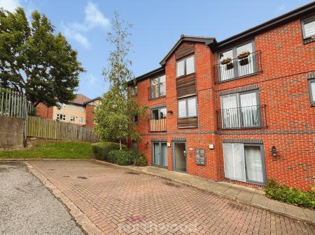 2 bedroom Flat to let in Kilner Court, Denaby Main, Doncaster, DN12