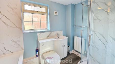 2 bedroom Flat for sale in Chelwood Court, Balby, Doncaster, DN4