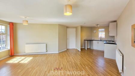 2 bedroom Flat for sale in Chelwood Court, Balby, Doncaster, DN4