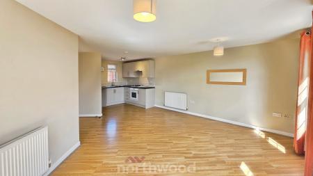 2 bedroom Flat for sale in Chelwood Court, Balby, Doncaster, DN4