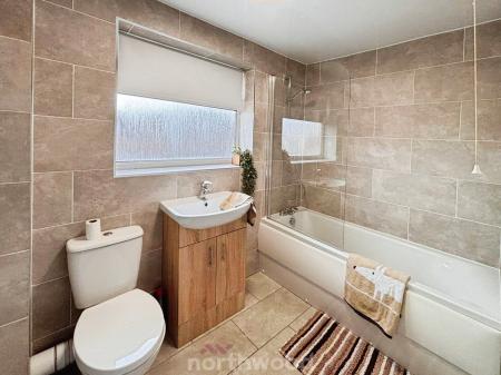 3 bedroom Semi-detached house to let in Staithes Walk, Denaby Main, Doncaster, Doncaster, DN12