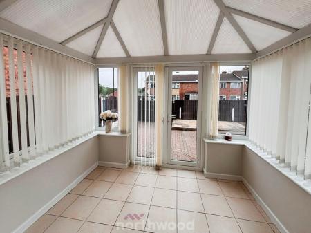 3 bedroom Semi-detached house to let in Staithes Walk, Denaby Main, Doncaster, Doncaster, DN12