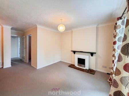 2 bedroom Flat for sale in Stoops Lane, Bessacarr, Doncaster, DN4
