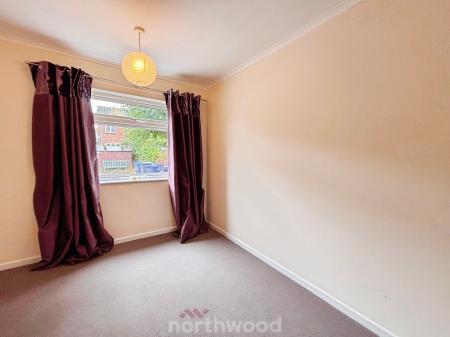 2 bedroom Flat for sale in Stoops Lane, Bessacarr, Doncaster, DN4
