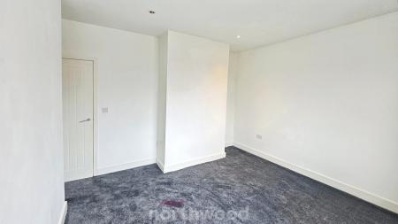 1 bedroom Flat to let in Beckett Road, Wheatley, Doncaster, DN2