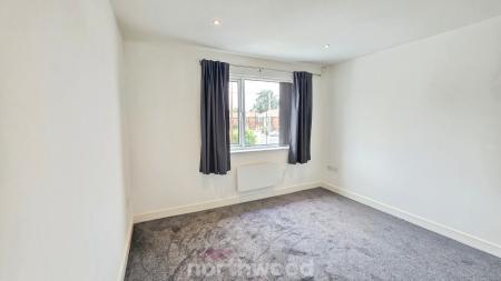 1 bedroom Flat to let in Beckett Road, Wheatley, Doncaster, DN2