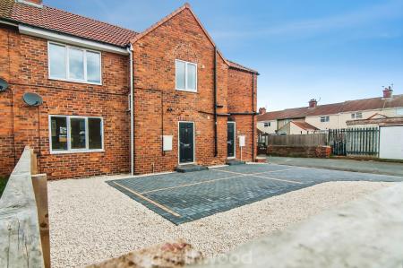 1 bedroom Flat to let in Holmes Carr Crescent, Rossington, Doncaster, DN11