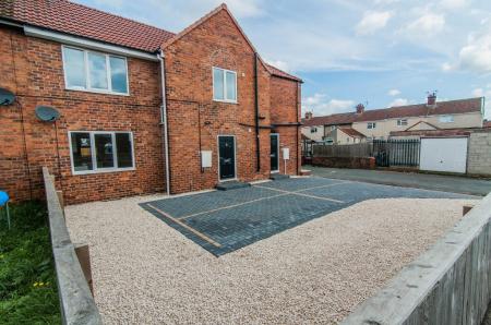 1 bedroom Flat to let in Holmes Carr Crescent, Rossington, Doncaster, DN11
