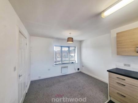 1 bedroom Flat to let in Holmes Carr Crescent, Rossington, Doncaster, DN11